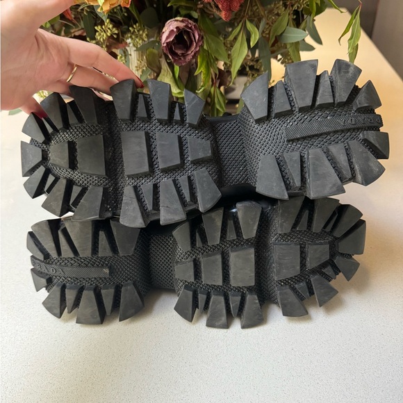 Prada Cloudbust Thunder sneakers - Picture 9 of 11